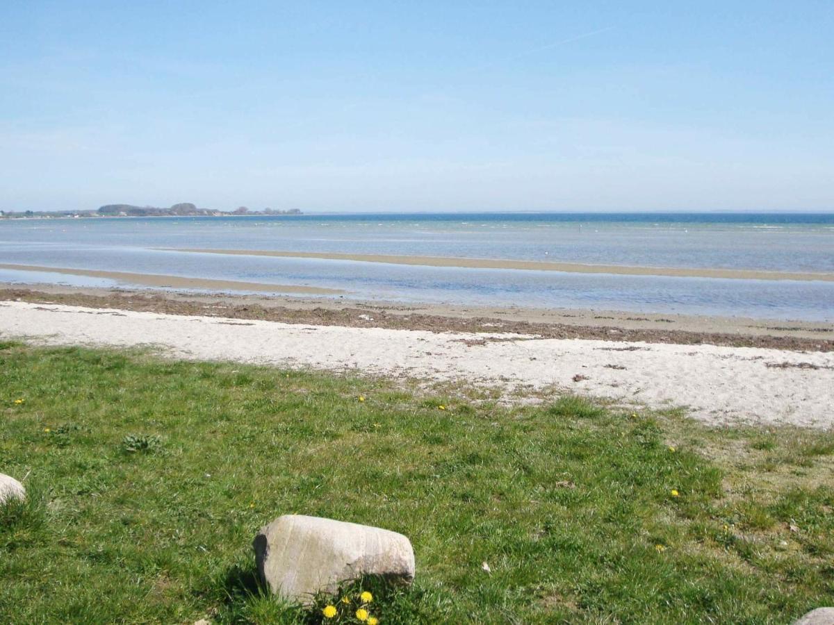 6 Person Holiday Home In Bjert Sønder Bjert الغرفة الصورة